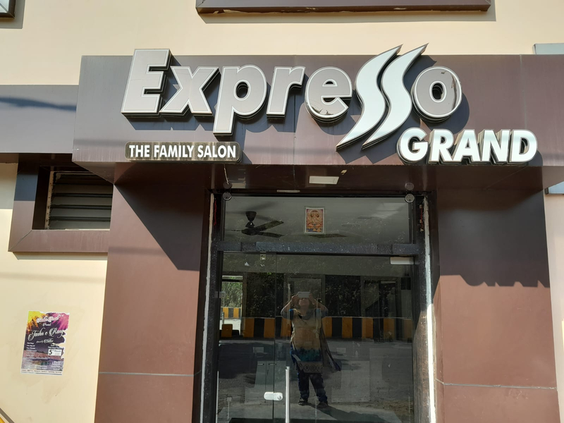 Cover photo of Expresso Grand Salon - Male Hair Salon in Jabalpur|Best Ladies Beauty Parlour in Jabalpur|Unisex Family Salons in Jabalpur